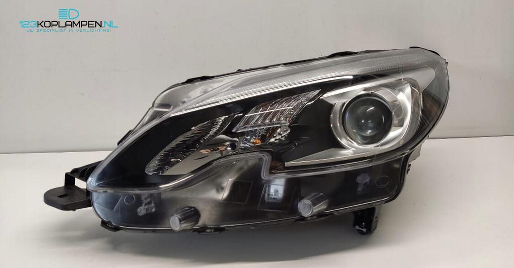 Peugeot 2008 Facelift Led koplamp links, Auto-onderdelen, Gebruikt, -, -, Ophalen of Verzenden
