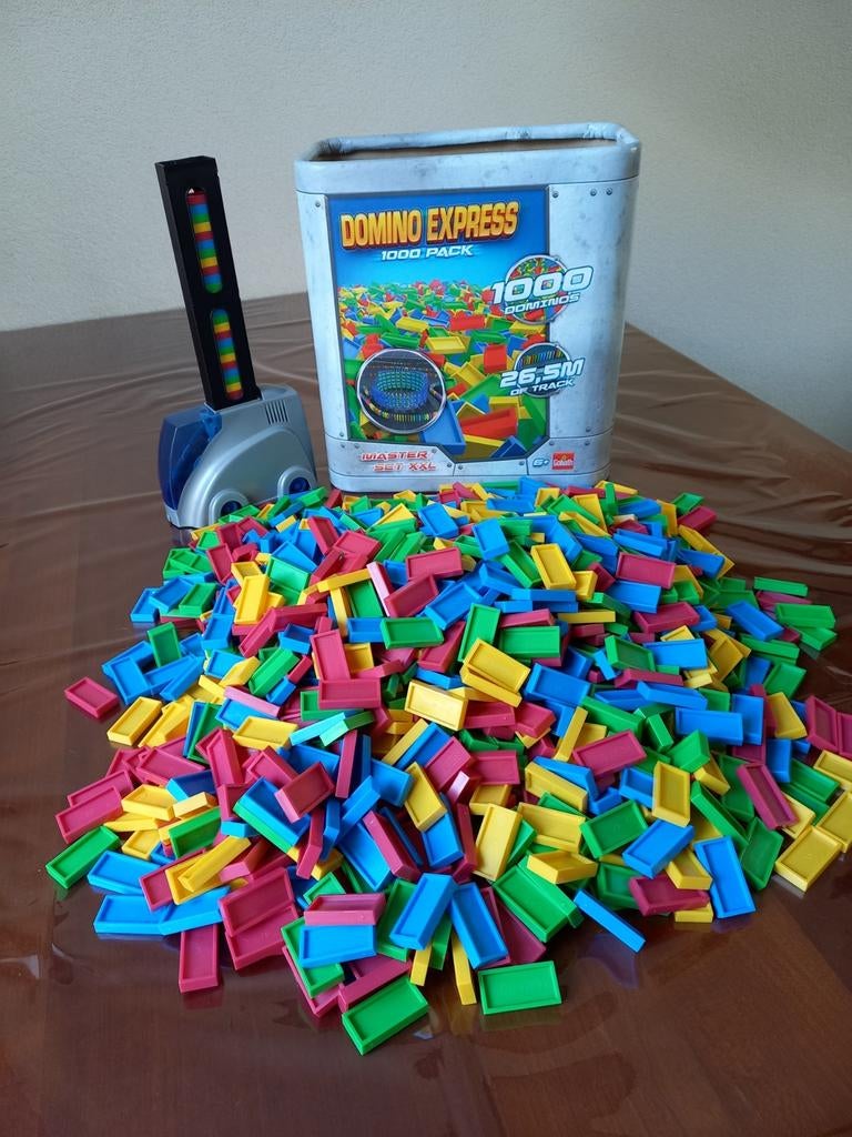 Grote hoeveelheid dominostenen met track creator, Ophalen of Verzenden