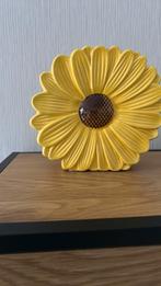 Leuk geel vaasje, Geel, Aardewerk of Porselein, Ophalen of Verzenden, Zo goed als nieuw