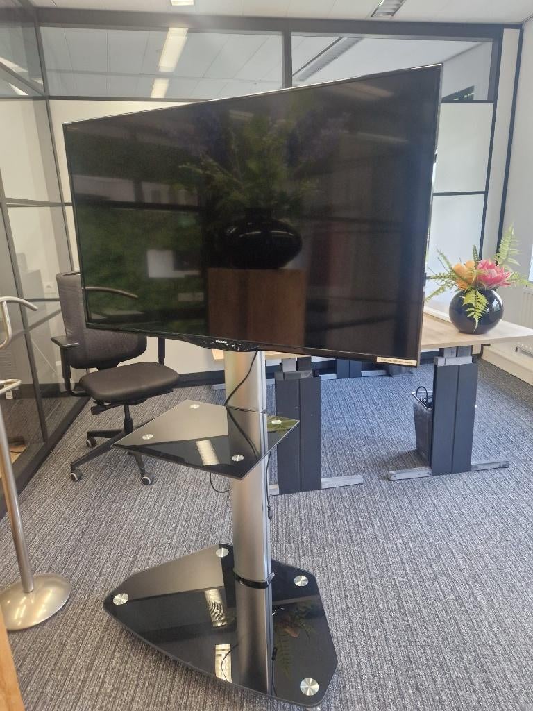 Mobiele TV standaard, Ophalen, Zo goed als nieuw