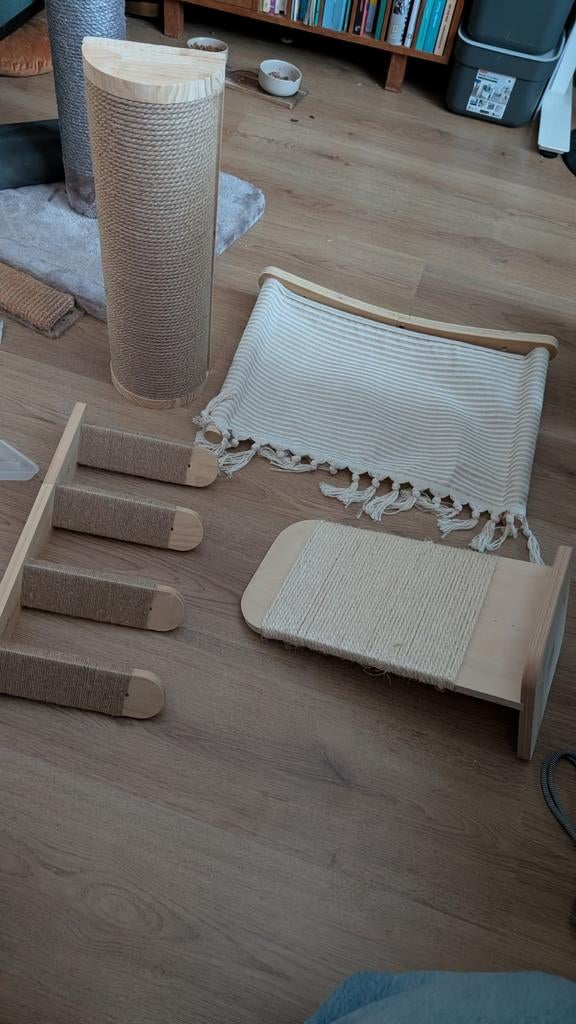 Kattenwand muur attributen trap, krabpaal, hangmat, plank, Ophalen, Zo goed als nieuw