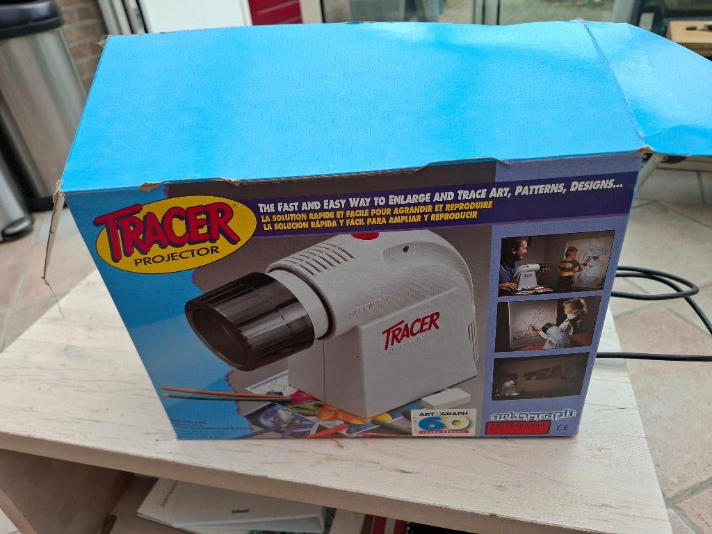 tracer projector, Ophalen, Zo goed als nieuw
