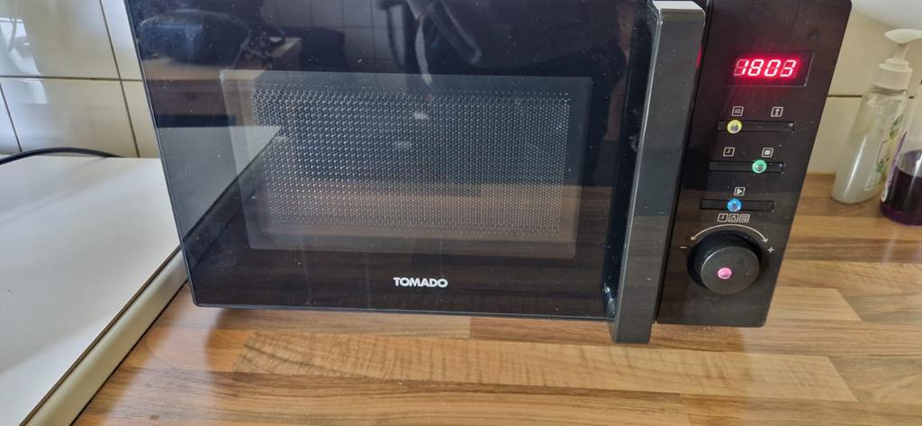 Tomado Magnetron - Compact en Gebruiksvriendelijk, Ophalen, Gebruikt, Minder dan 45 cm, Magnetron