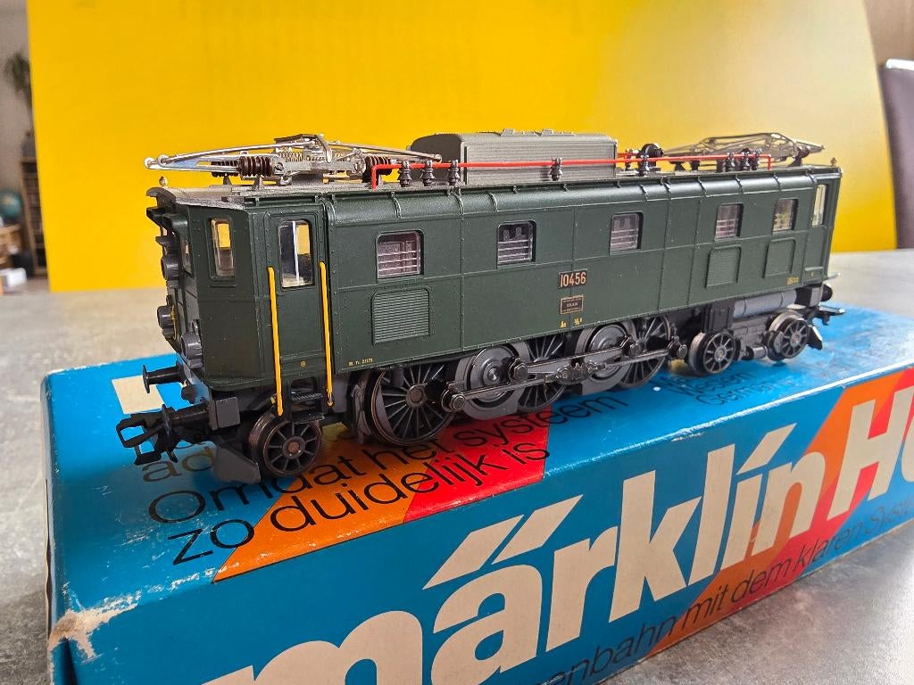 Märklin Zwitserse locomotief Ae 3/6 II digitaal 37512, Wisselstroom, Gebruikt, Locomotief, Ophalen of Verzenden