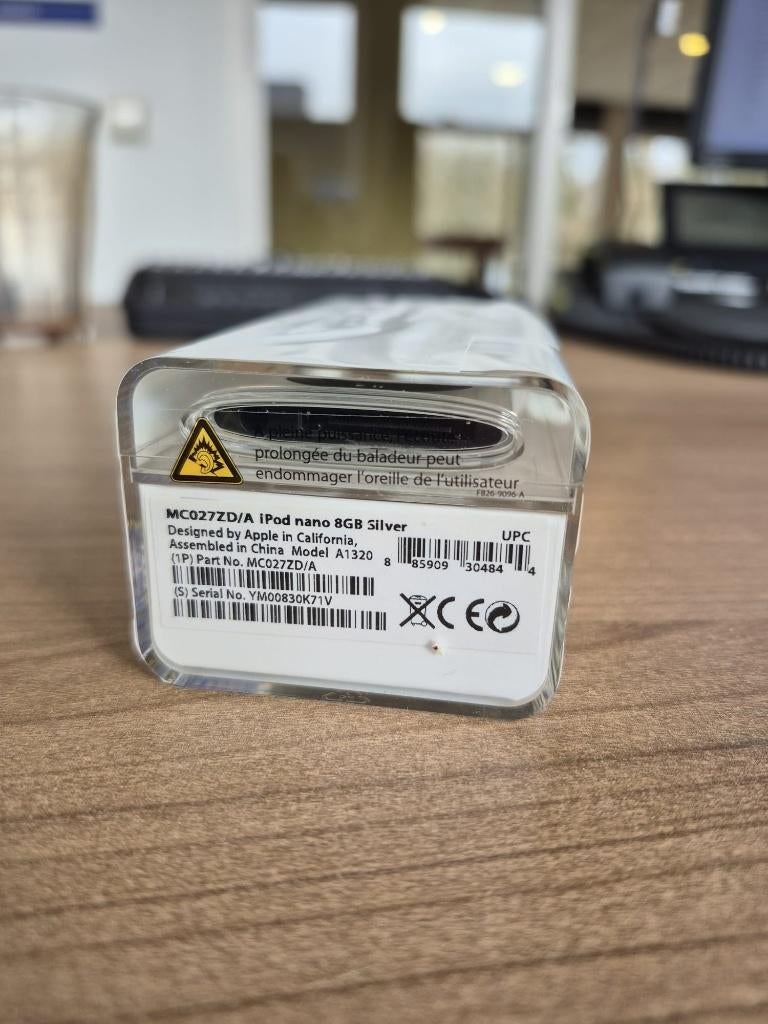 Apple iPod nano 8GB Silver - NIEUW in verpakking - MC027ZD/A, Nieuw, Ophalen of Verzenden, Nano, Zilver