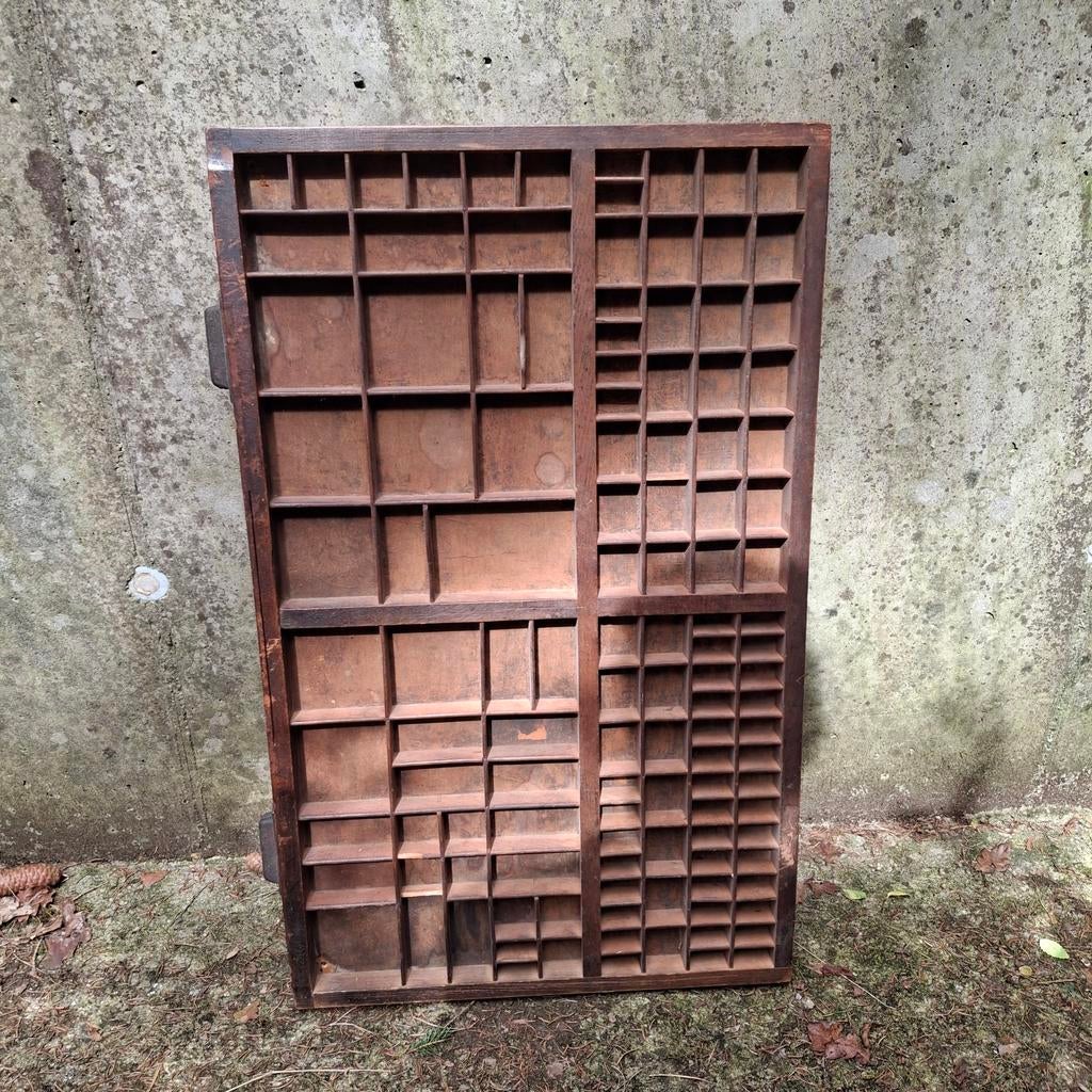 Letterbak. Het is 51 x 83 cm, Ophalen, 110 cm of meer, Minder dan 65 cm