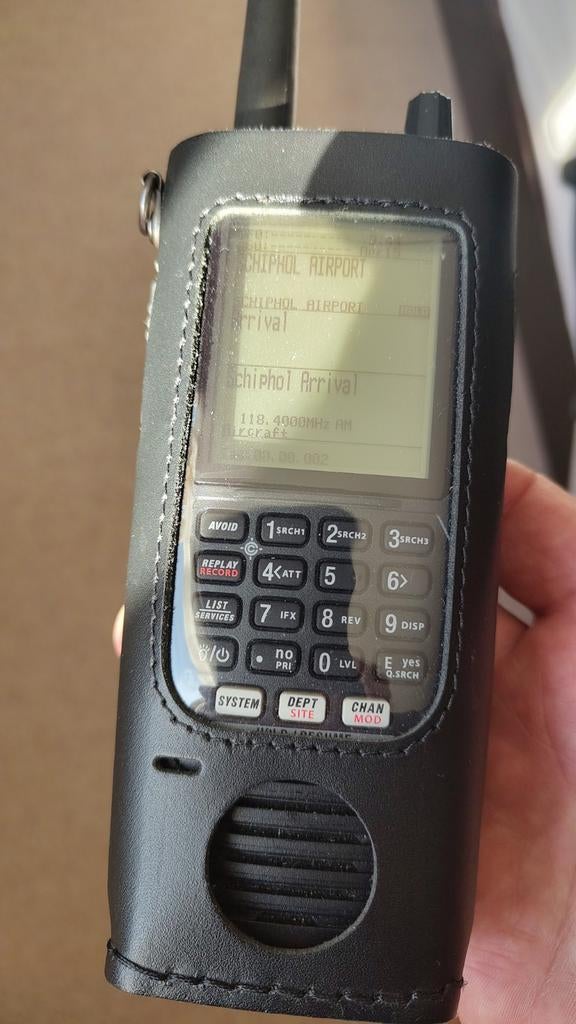 Uniden UBCD3600XLT met BuTel ARC536PRO en leren tasje, Verzenden, Zo goed als nieuw, 500 kanalen of meer