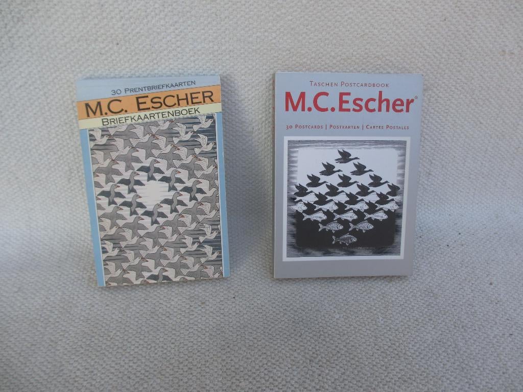 TWEE STUKS M.C. Escher briefkaartenboekjes, Verzamelen, Ansichtkaarten | Themakaarten, Ongelopen, 1960 tot 1980, Overige thema's