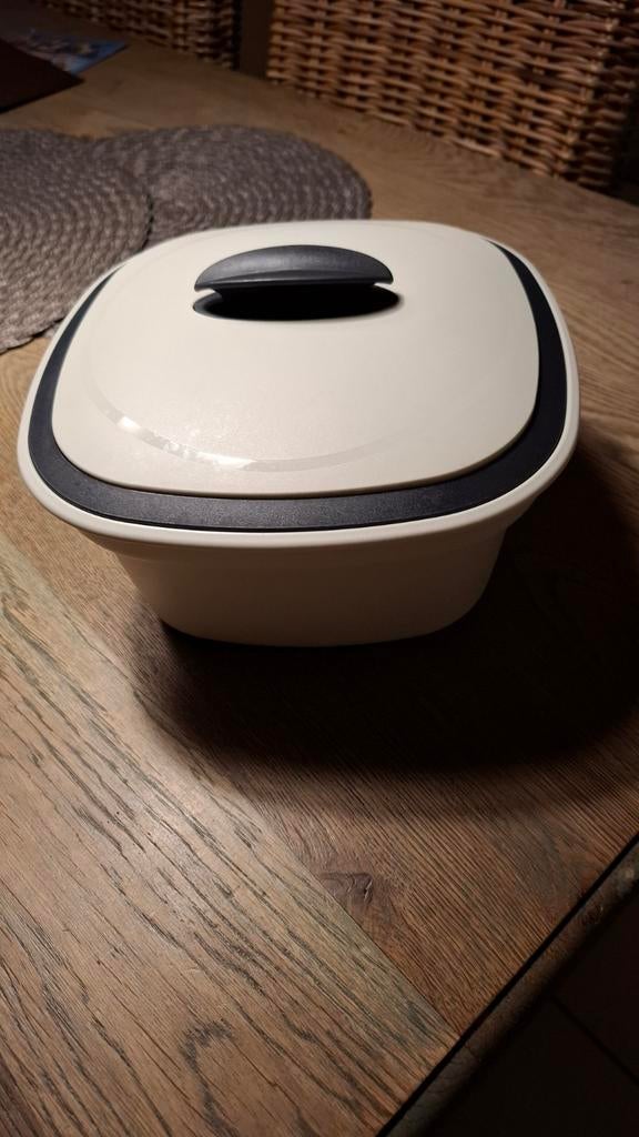 Tupperware Vintage serveerwonder, Huis en Inrichting, Keuken | Tupperware, Ophalen of Verzenden, Zo goed als nieuw, Crème, Bak of Kom