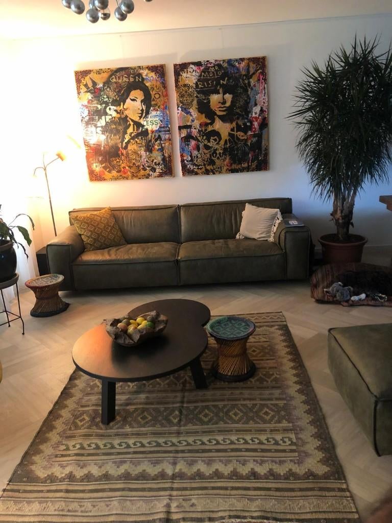 Mooie leren  olijfgroene bank van Het Anker, Huis en Inrichting, Ophalen, Gebruikt, Leer, Leren stoere bank met toebehoren