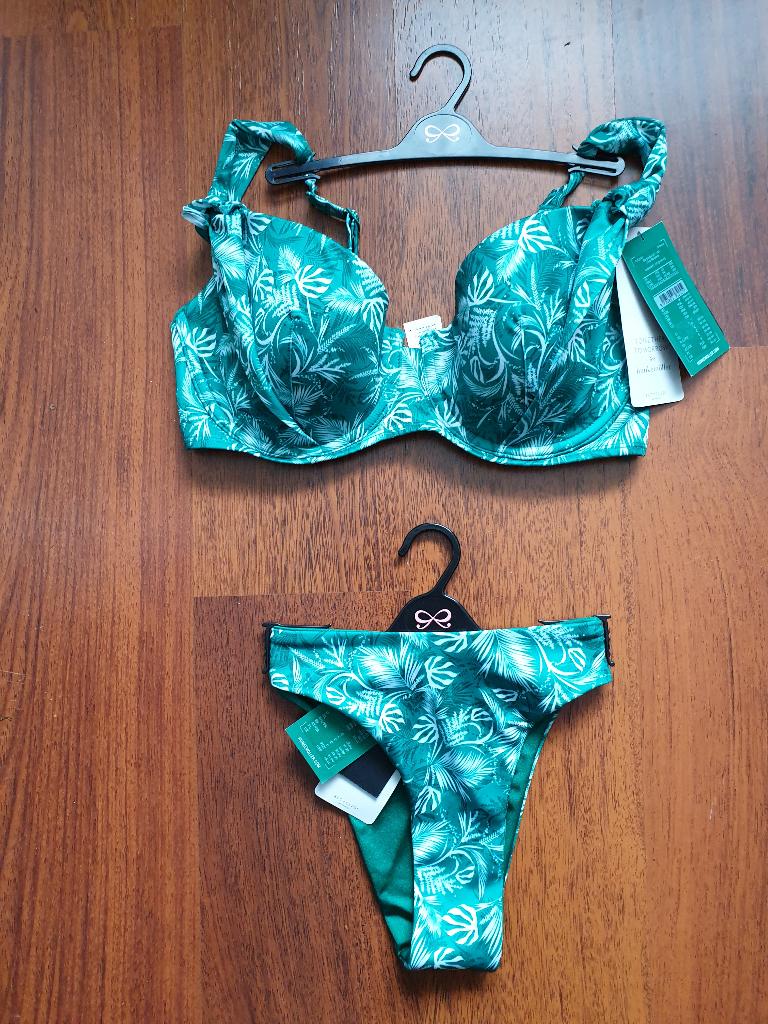 Nieuw Hunkemoller groene tropische bikini 80D + S, Nieuw, Ophalen of Verzenden, Bikini, Hunkemöller