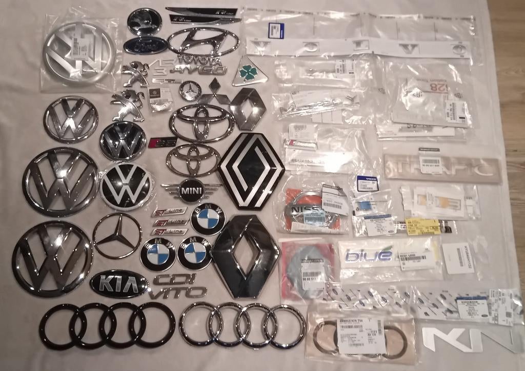 Partij Auto Emblemen / Logo's, Verzamelen, Ophalen of Verzenden, Zo goed als nieuw, Auto's
