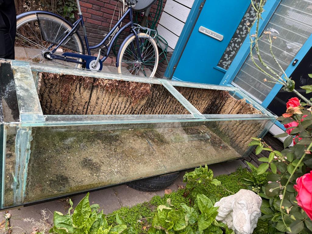 Groot aquarium 600 lite r, Dieren en Toebehoren, Vissen | Aquaria en Toebehoren, Ophalen of Verzenden, Zo goed als nieuw, Leeg aquarium