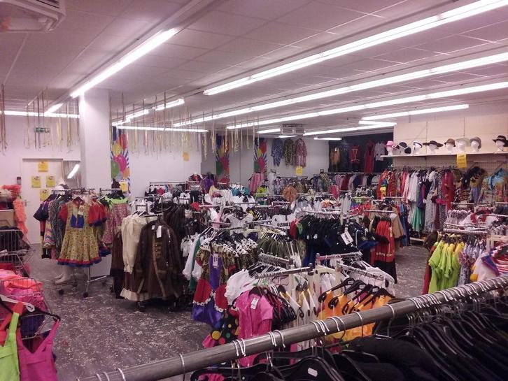 Complete verlichting voor werkplaats,winkel,magazijn ed, Huis en Inrichting, Lampen | Plafondlampen, Zo goed als nieuw, Kunststof