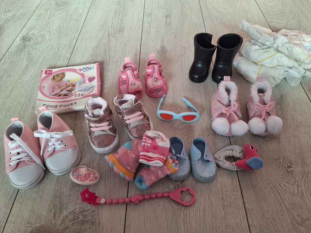 Poppen verzameling met kleertjes, ook veel baby born, Kinderen en Baby's, Speelgoed | Poppen, Ophalen, Zo goed als nieuw, Babypop