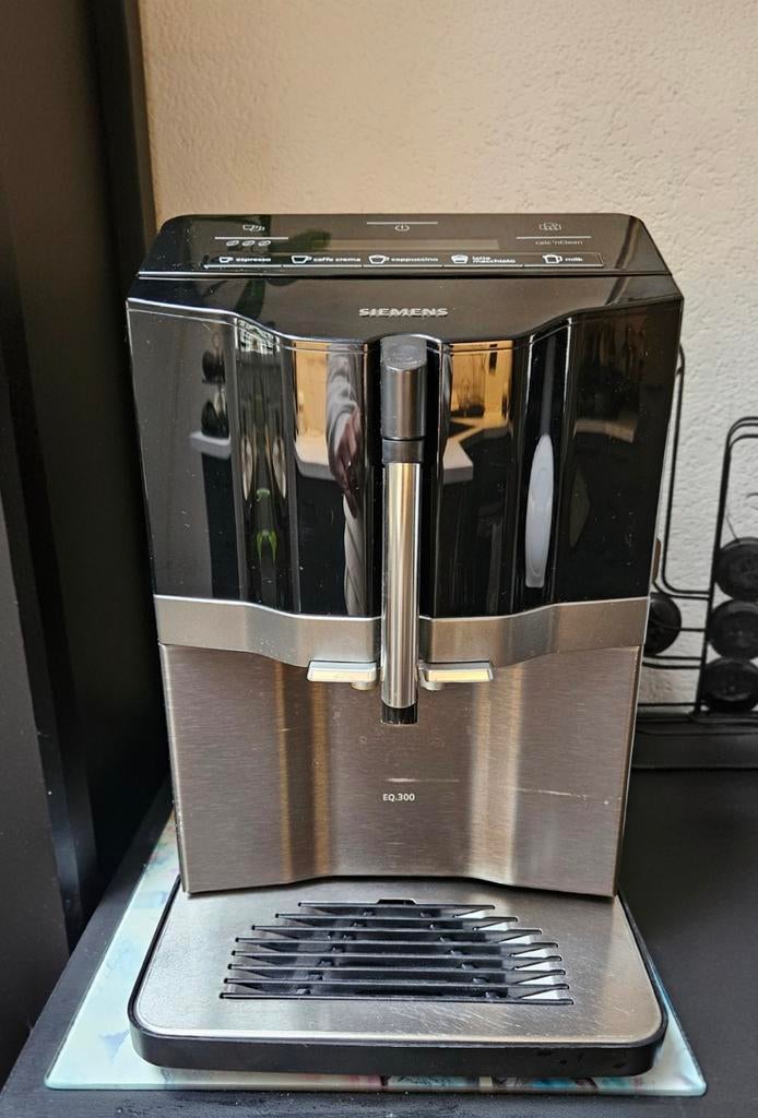Siemens EQ.300 Espressomachine - Volautomatisch, Witgoed en Apparatuur, Koffiezetapparaten, Ophalen, Gebruikt, Espresso apparaat