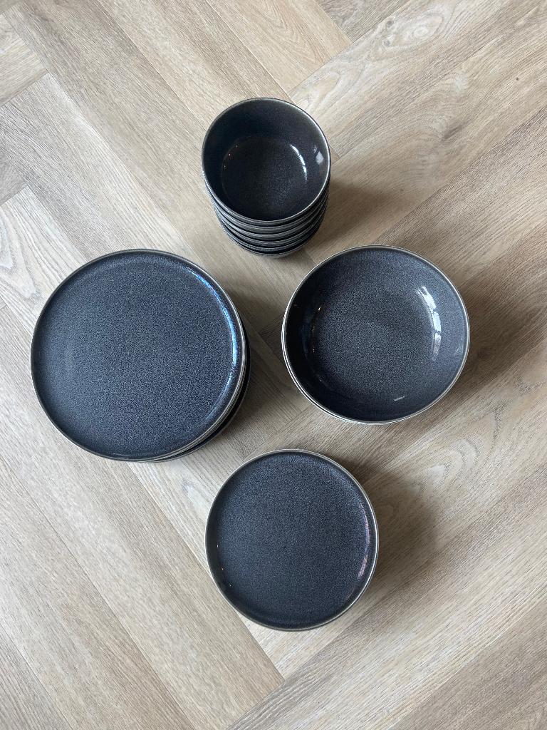 Grijs servies van Ikea, Ophalen, Zo goed als nieuw, Bord(en), Overige stijlen