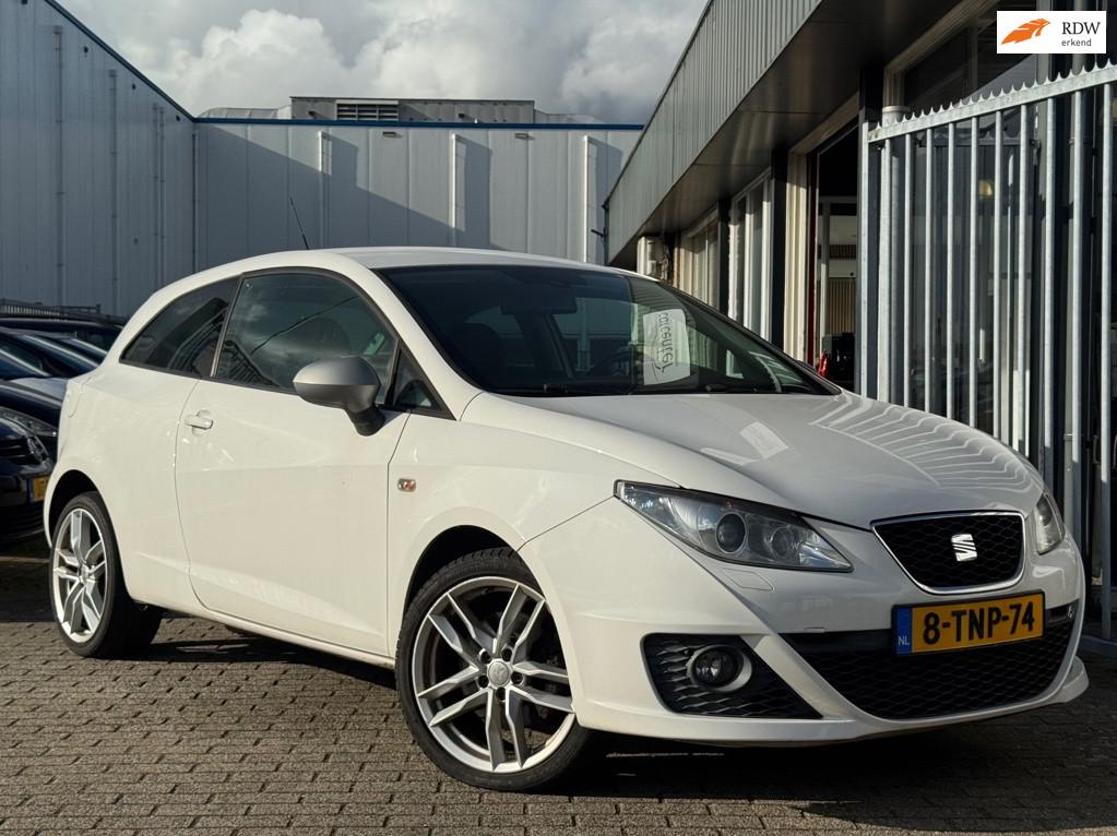 Seat Ibiza 1.4 TSI FR Automaat Xenon 1 cilinder defect!, Auto's, Euro 5, Stof, Gebruikt, Zwart