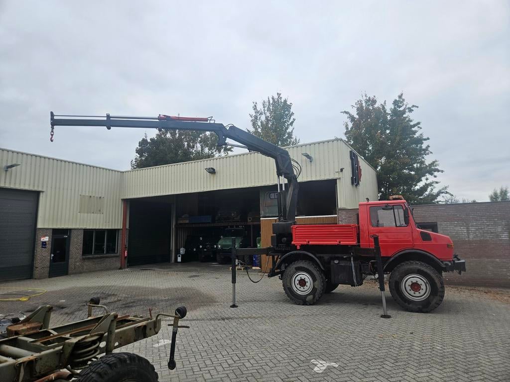 Unimog 1500 met kraan landbouw, Auto diversen, Overige Auto diversen, Ophalen of Verzenden