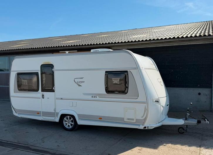 Fendt Saphir 445 TFB | Airco, Vloerverwarming, Tv, Fransbed, Caravans en Kamperen, Caravans, Bedrijf, tot en met 4, 1000 - 1250 kg