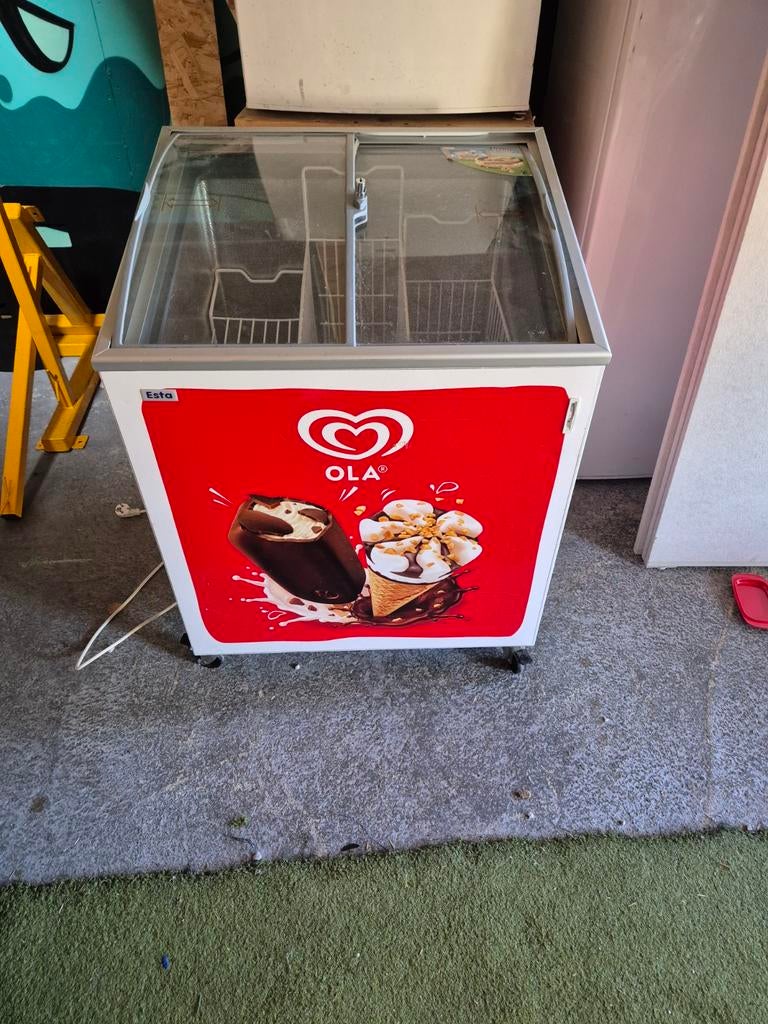 Ola vriezer voor evenementen - zonder sleutel, Ophalen