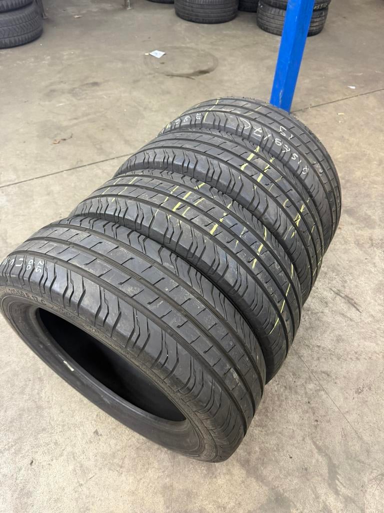 4x 215-60-17 Continental zomer Busbanden 7mm €300,- all incl, Ophalen, Zomerbanden, Band(en)