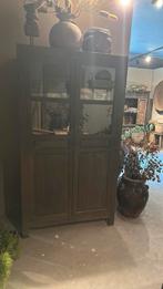 Driftwood kast, Ophalen