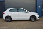Skoda Fabia 1.0 TSI Active € 10.499,00, Stof, Gebruikt, Wit, Bedrijf