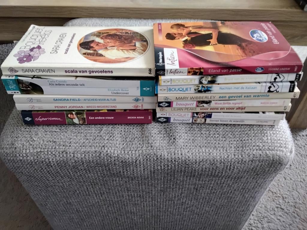 Verschillende romans, Ophalen of Verzenden, Gelezen, Overige