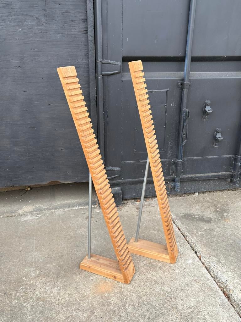 2 houten cd rekken, Ophalen, Gebruikt, G, H