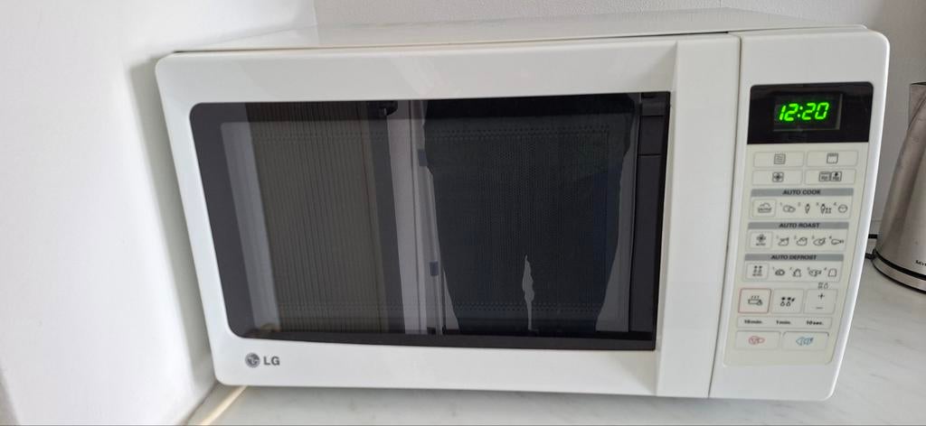 LG magnetron/ oven wit, Witgoed en Apparatuur, Ophalen, Combimagnetron, Gebruikt, Draaiplateau