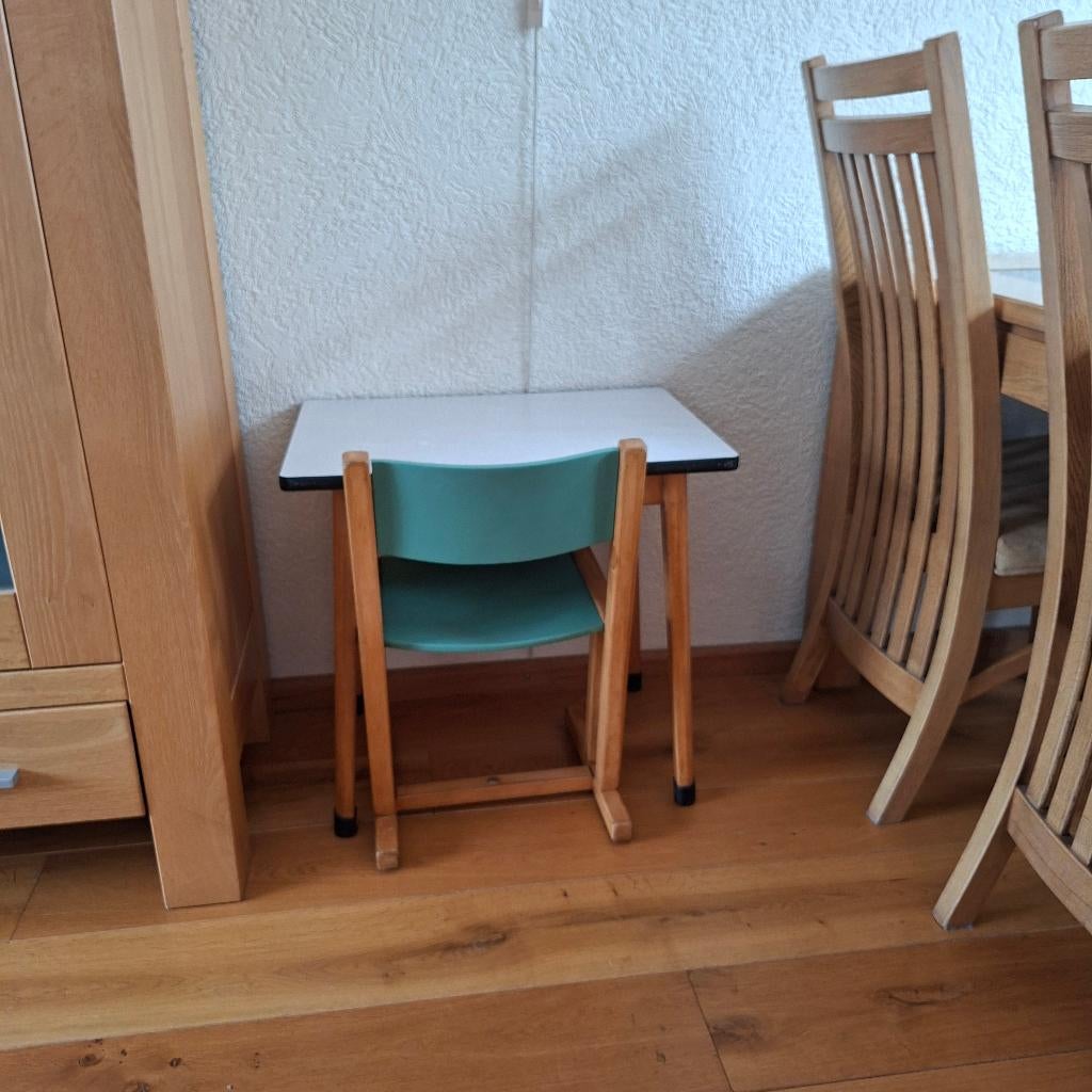Vintage kleuterschool tafel en stoeltje, Ophalen, Gebruikt, Tafel(s) en Stoel(en)