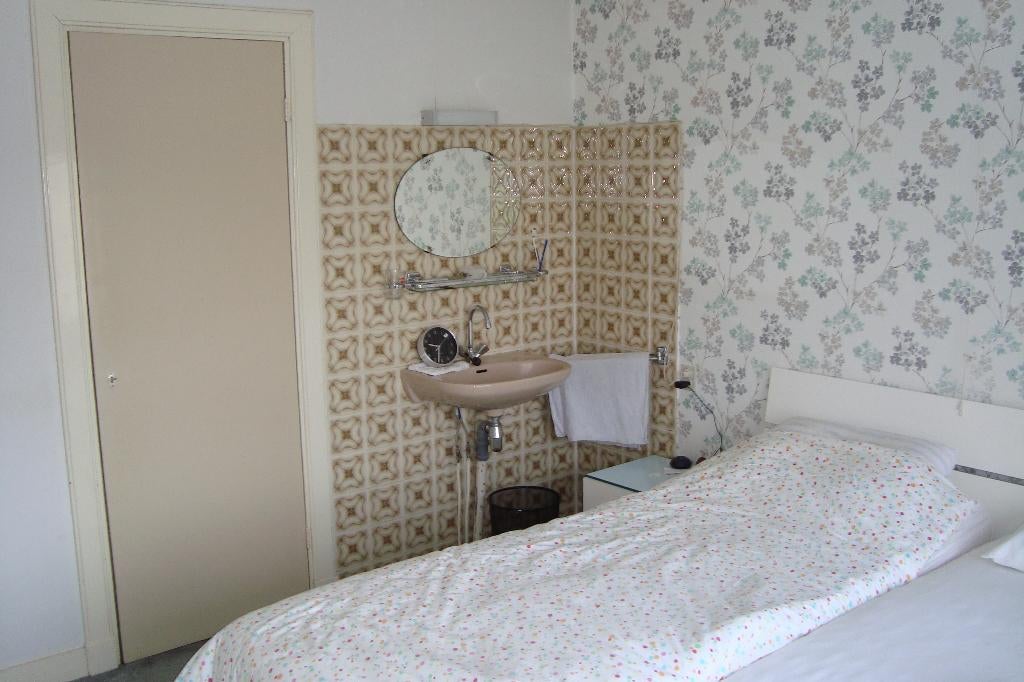 kamer te huur voor vrouw, Huizen en Kamers, Kamers te huur, 20 tot 35 m², Leiden