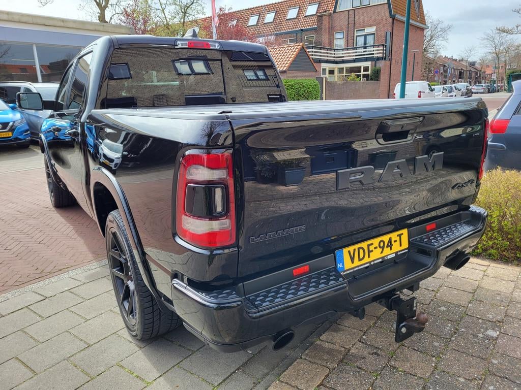 Dodge Ram 1500 5.7 V8 4x4 Crew Cab Laramie, Auto's, Dodge, 12 maanden, Gebruikt, 5654 cc, Bedrijf