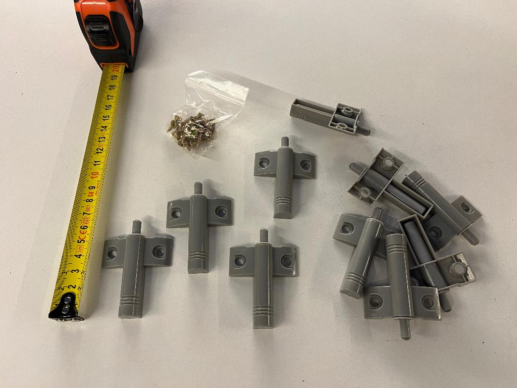 GRATIS: Kastdeur dempers, Ophalen