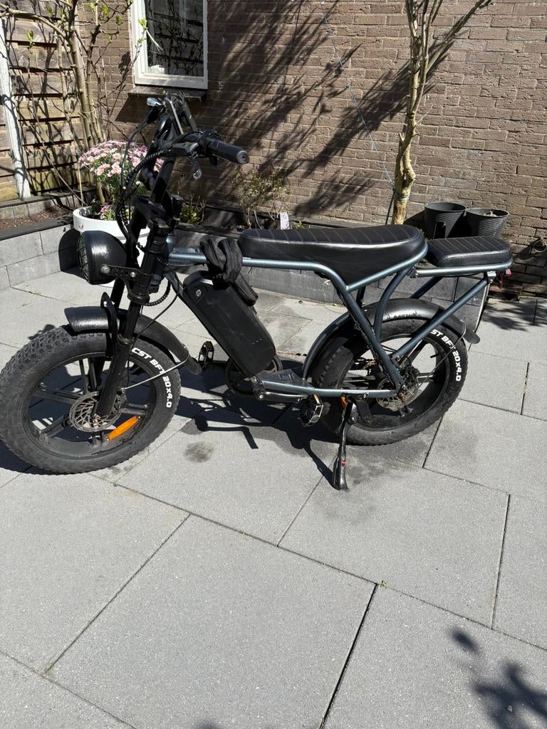 Fatbike ouxi v8 blauw grijs, Fietsen en Brommers, Elektrische fietsen, Zo goed als nieuw, 59 cm of meer, 30 tot 50 km per accu