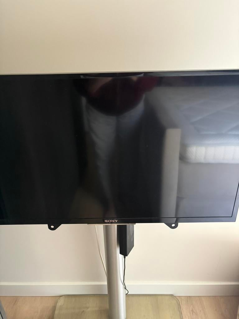 Sony Tv op voet , wegens  verhuizing overbodig, Ophalen, 100 cm of meer, 50 Hz, Sony