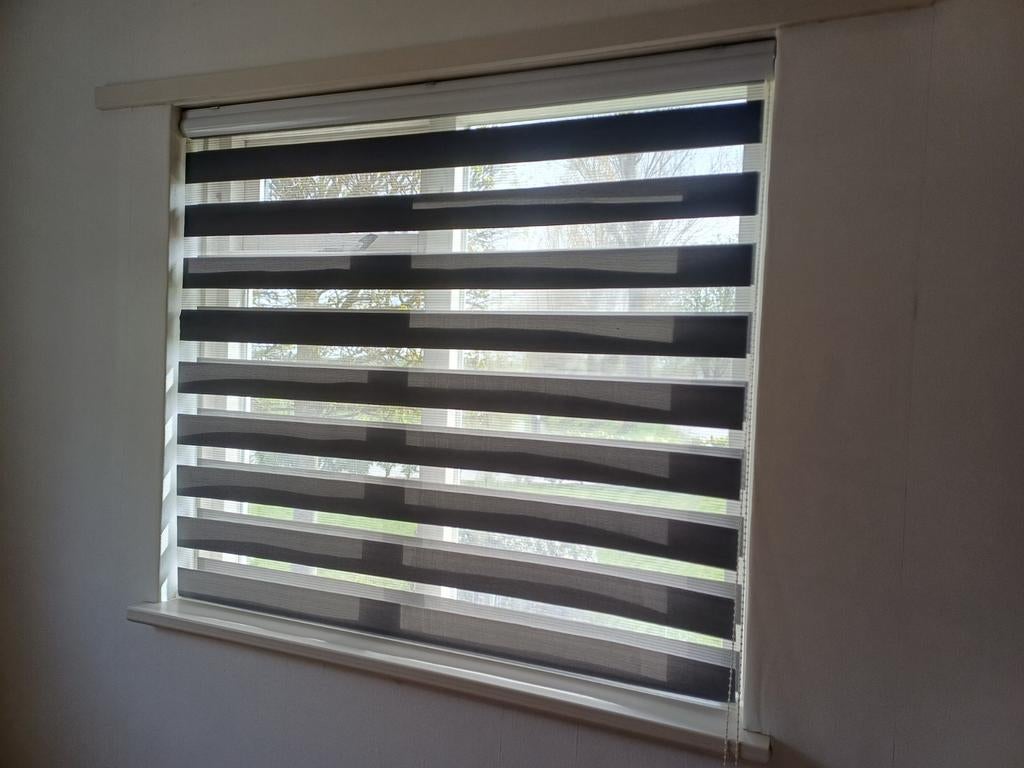 Rolgordijn 134.5x167 cm - Zelf in te korten, Ophalen, Zo goed als nieuw, Grijs