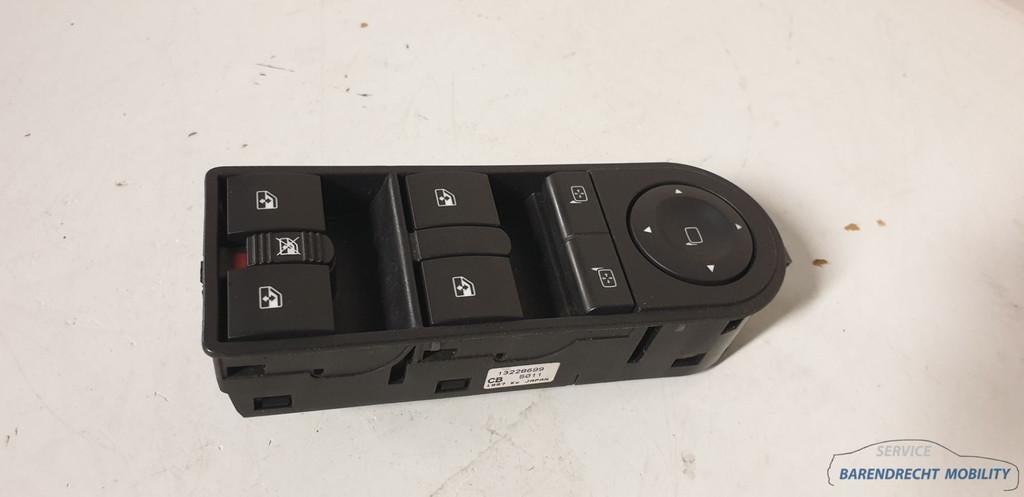 Raamschakelaar Opel Astra H Zafira B 13228699 4 knops elektr