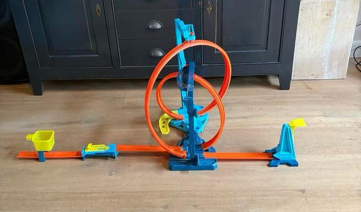 Hot Wheels achtbaan met looping, Kinderen en Baby's, Speelgoed | Racebanen, Gebruikt, Racebaan, Handmatig, Hot Wheels, Met looping