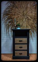 Massief eiken kast stoer /landelijk, Ophalen