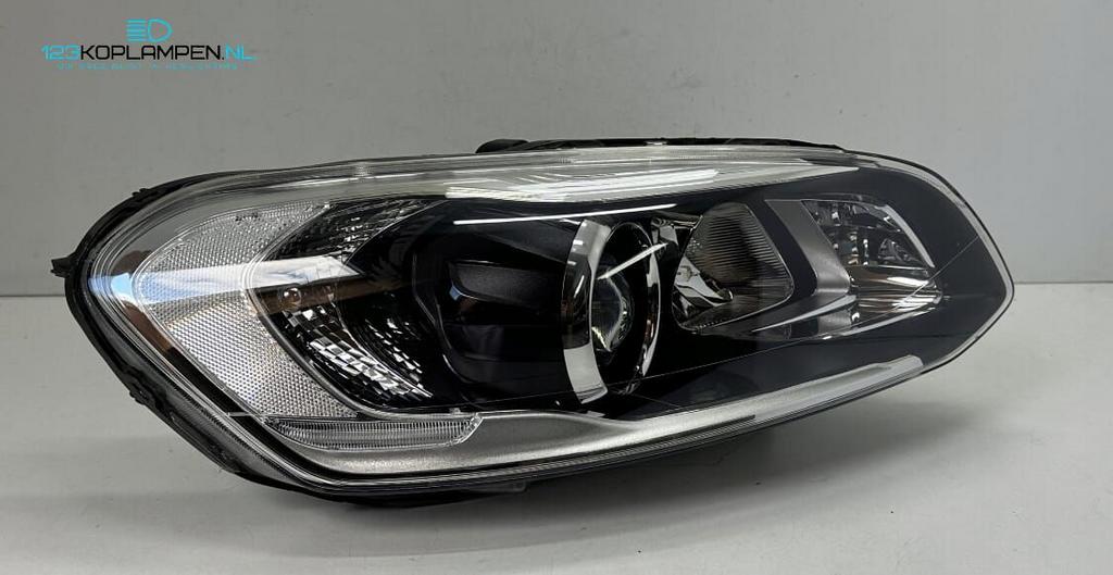 Volvo XC60 Facelift Koplamp rechts compleet, Gebruikt, -, -, Ophalen of Verzenden