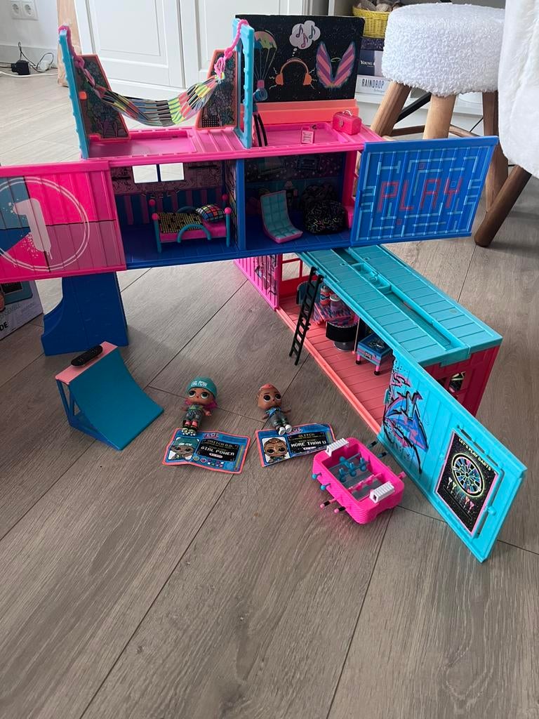 L.o.l surprise clubhuis, Ophalen, Zo goed als nieuw, Poppenhuis