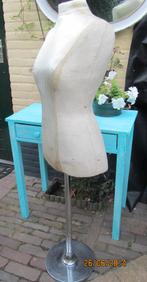 Paspop brocante, Ophalen