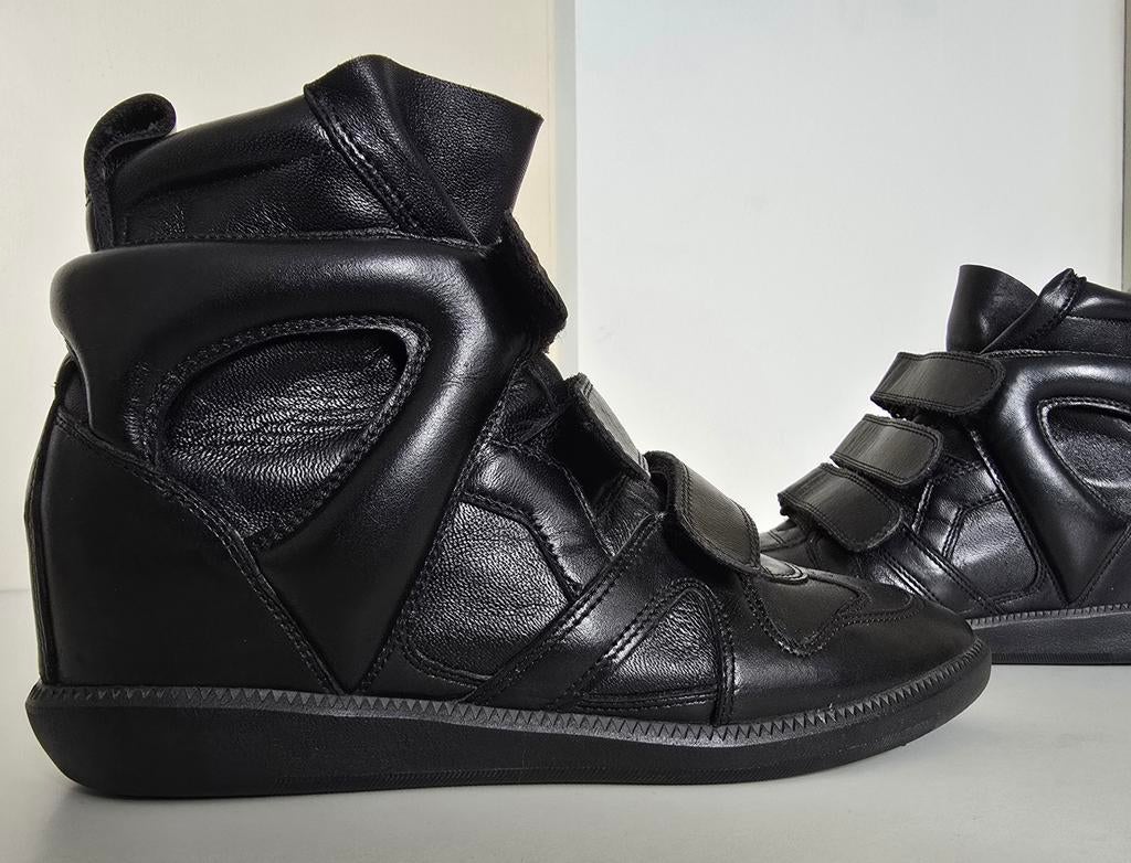 ISABEL MARANT BUCKEE BEKETT MAAT 38. Zwarte sleehak sneaker., Kleding | Dames, Ophalen of Verzenden, Nieuw, Zwart, Sneakers of Gympen