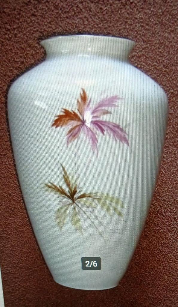 Vaas  (Hutschenreuther), Overige kleuren, Aardewerk of Porselein, Nieuw, Ophalen of Verzenden