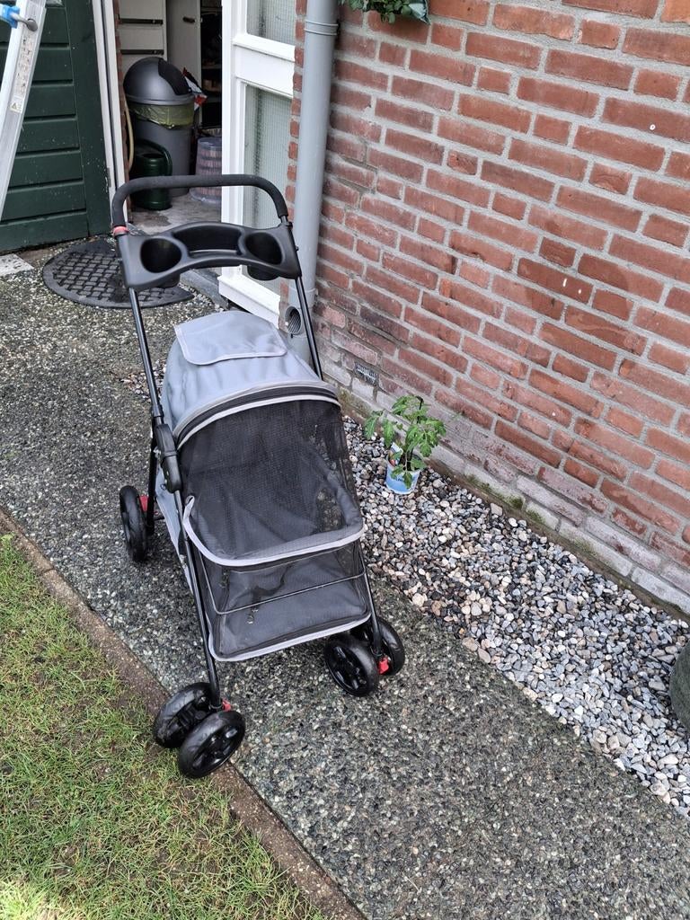 Te koop hond buggy. Kleur zwart., Ophalen