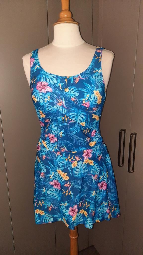 Nieuw! Badpak met rokje en vast broekje Afslankend maat 44, Ophalen of Verzenden