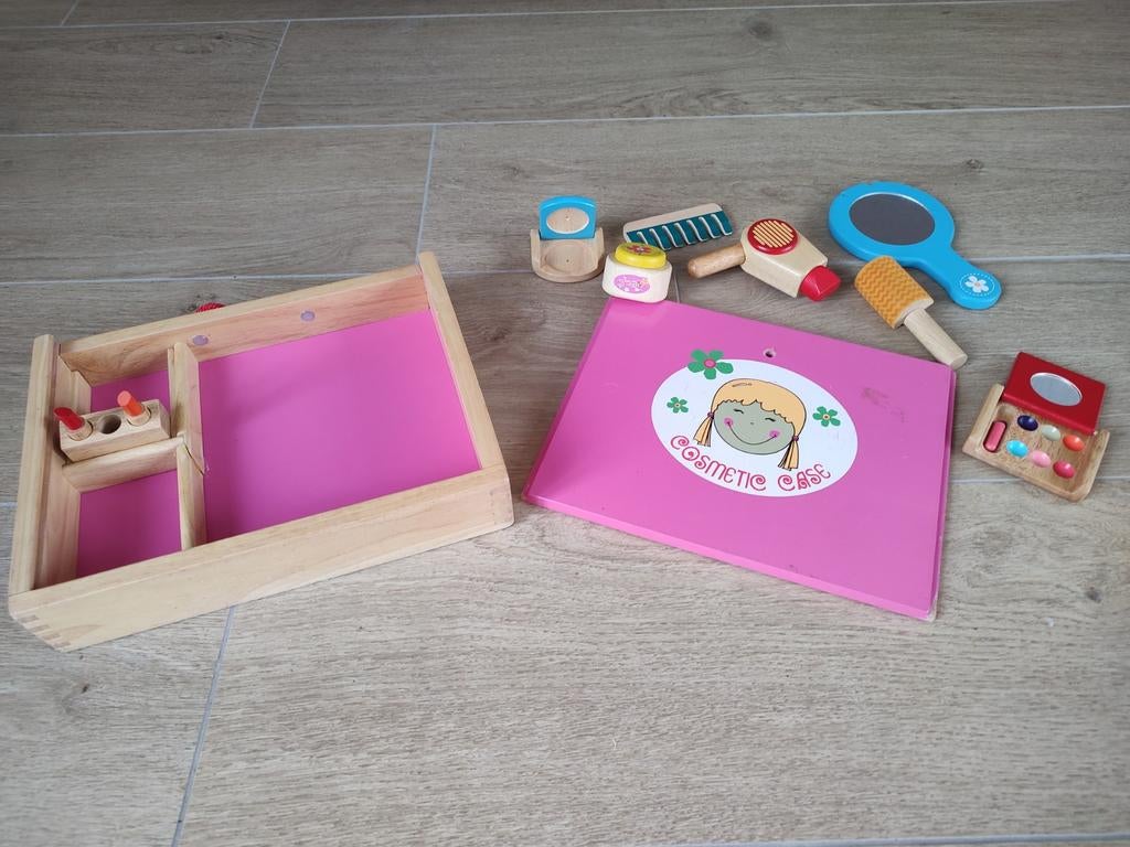 Houten speelgoed make up set in kistje, Kinderen en Baby's, Speelgoed | Houten speelgoed, Ophalen of Verzenden, Gebruikt
