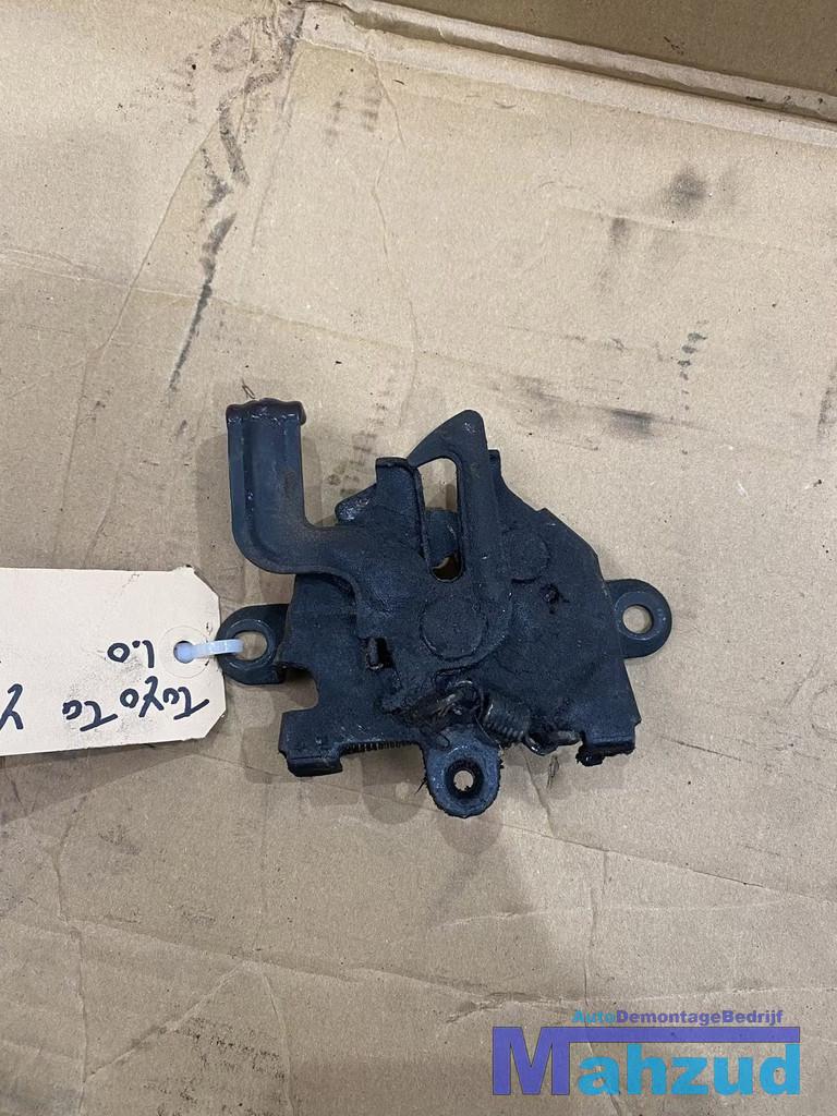 TOYOTA YARIS 2 P9 motorkap slotmechaniek slot, Info@toyota.co.jp, Gebruikt, Toyota Motor Corporation, Toyota